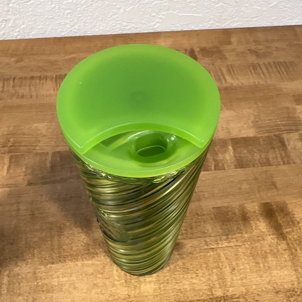 Starbucks White Pearl Stainless Steel Vacuum & Holiday Green Swirl Tumbler 16oz‎